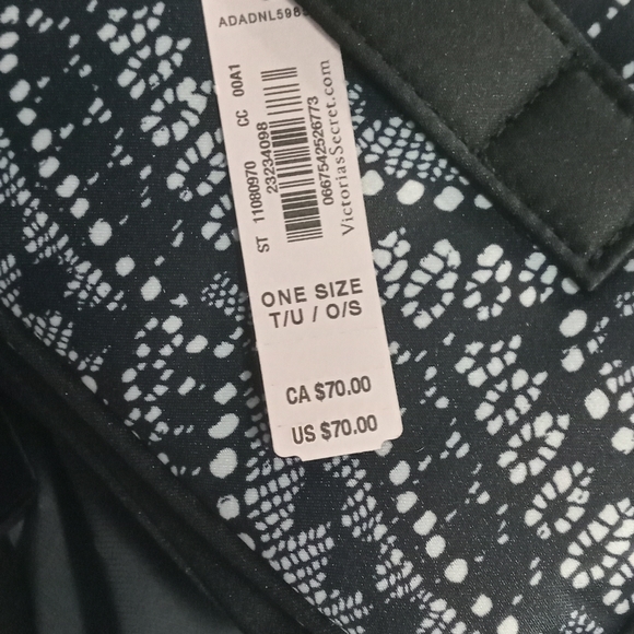 VICTORIA’S SECRET BRA PANTY TRAVEL BAG*NWT* - Picture 3 of 3